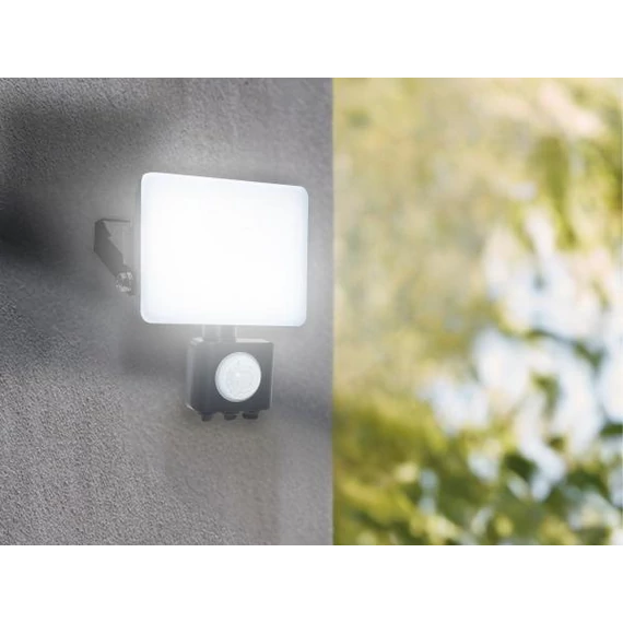 nedes LED reflektor érzékelővel 20W/4000K